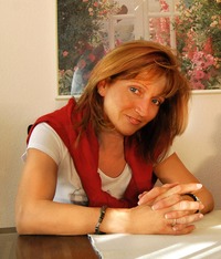 Dénes Katalin kozmetikus. Zugló